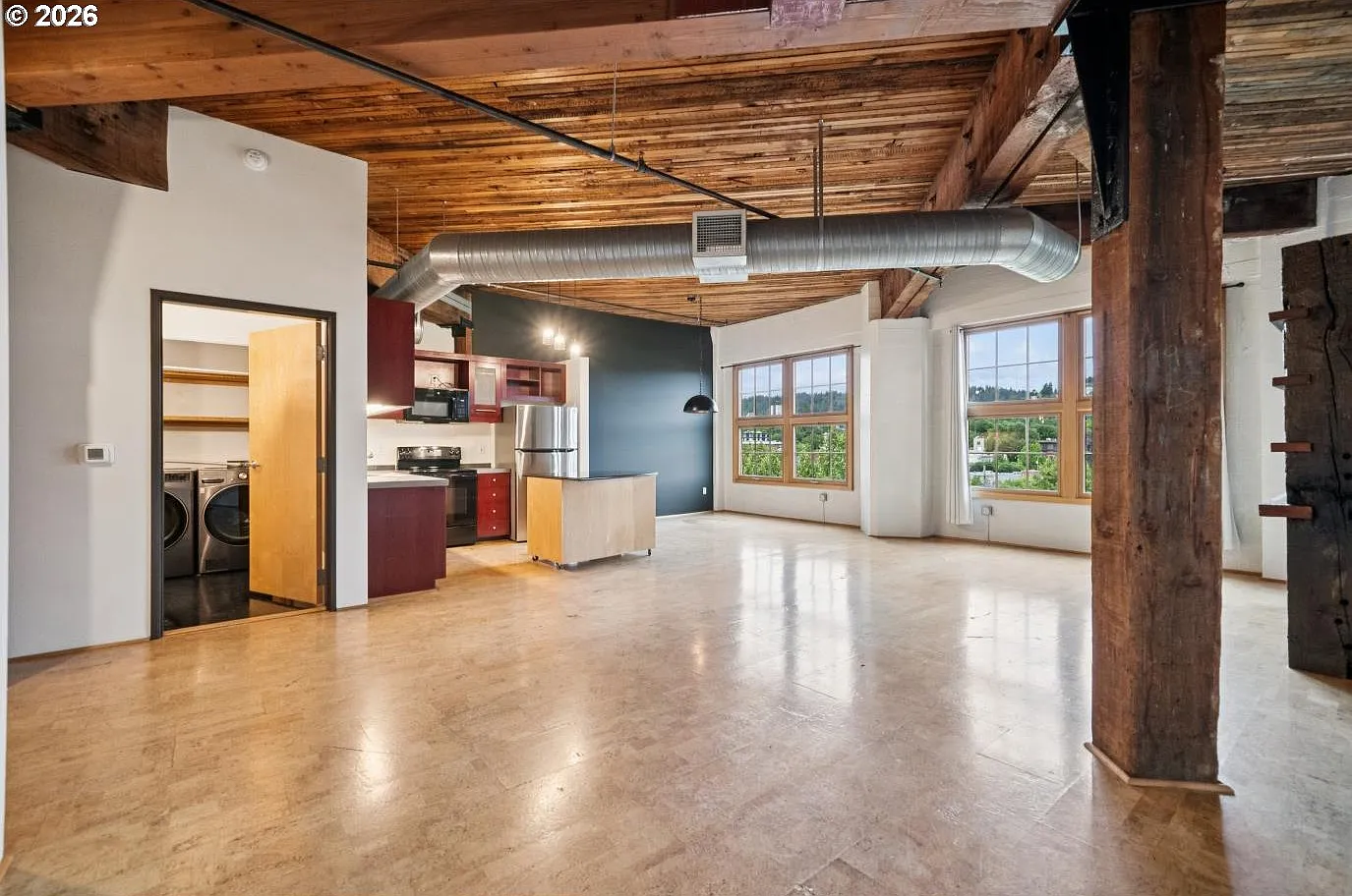 1 bed, 895 sqft, $2,100 — Photo 2