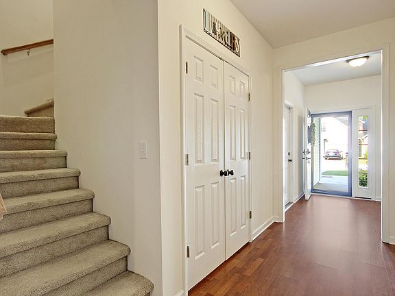 5th image of 8943 High Cotton Ct