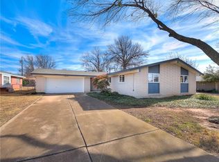 3216 Hilltop Rd, Midwest City, OK 73110