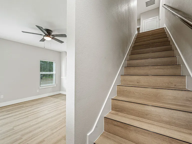 981 N Clinton St #102 — Photo 9