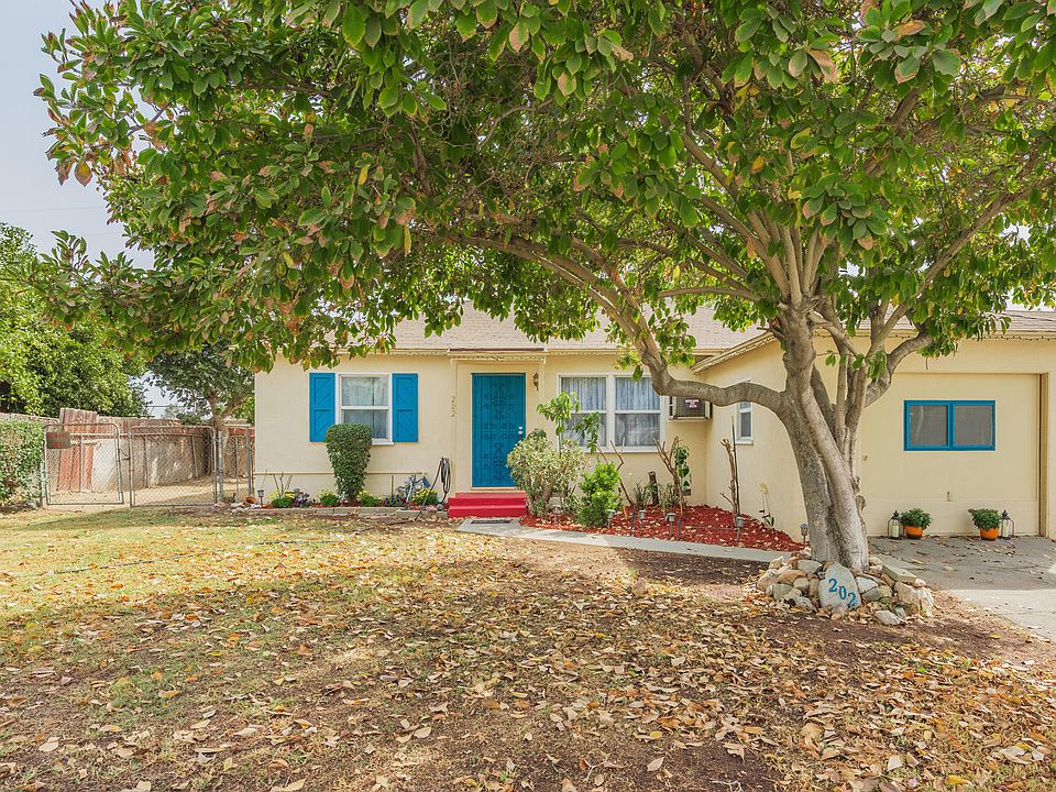 1st image of 202 Clogston Dr