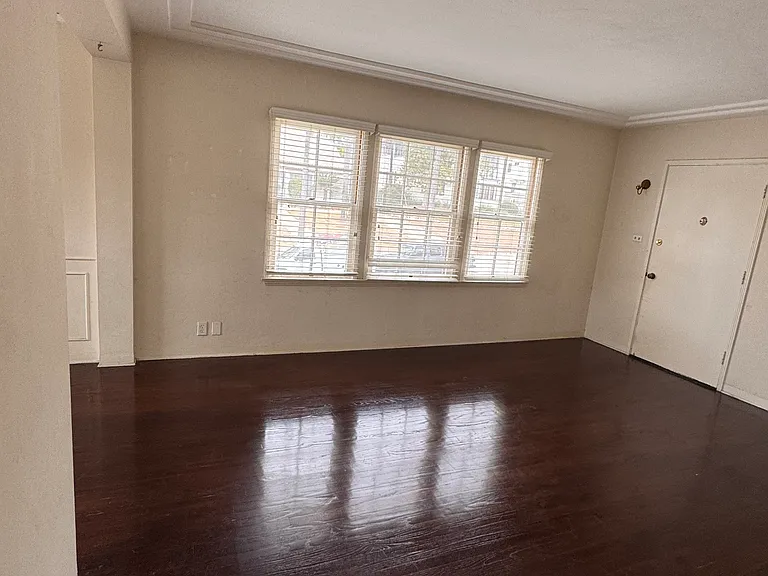 108 E Mountain St #108A — Photo 9