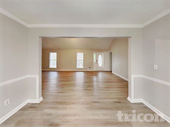 5th image of 416 Kelleytown Woods Pkwy