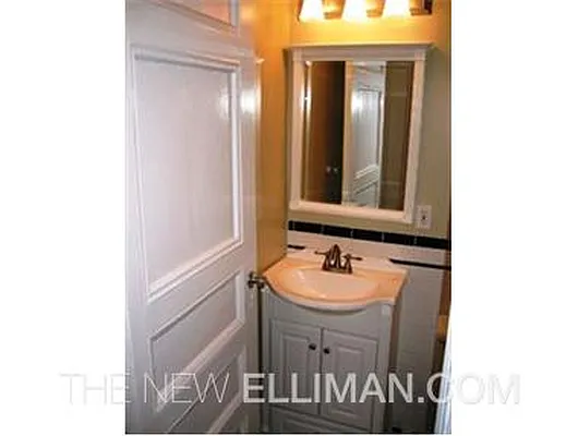 Rented by Douglas Elliman | media 15