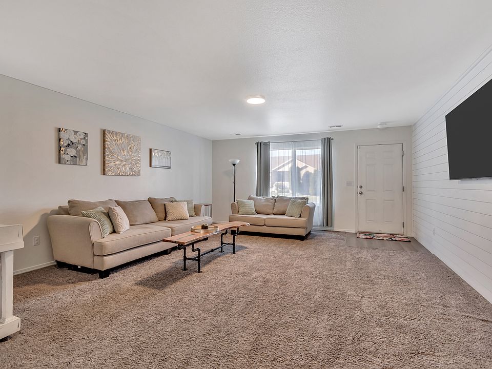 1st image of 237 W Cooper Ave