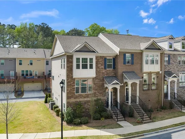 8008 Park Ave, Roswell, GA 30076
