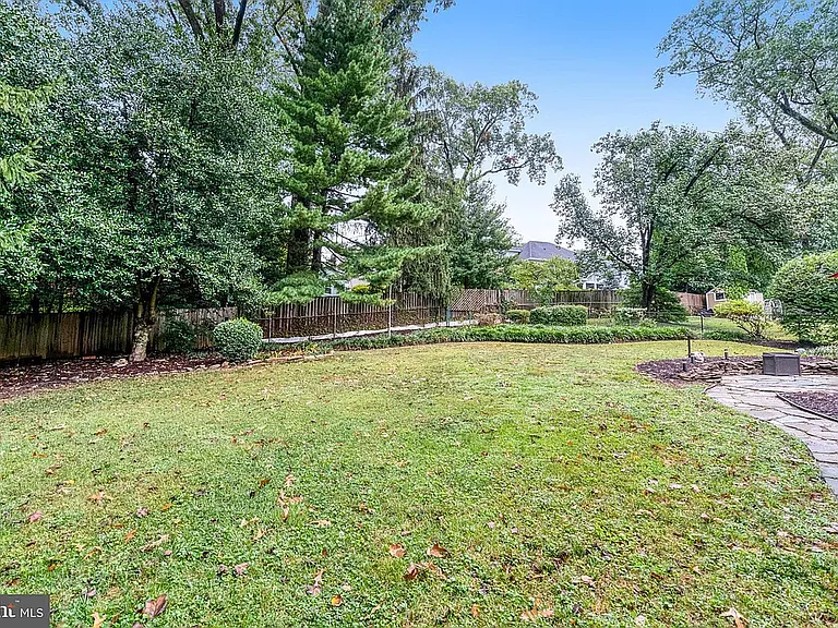 5223 Yorktown Blvd — Photo 35