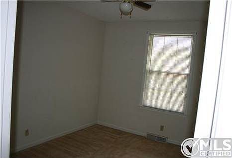 5th image of 2904 Edge Moor Dr