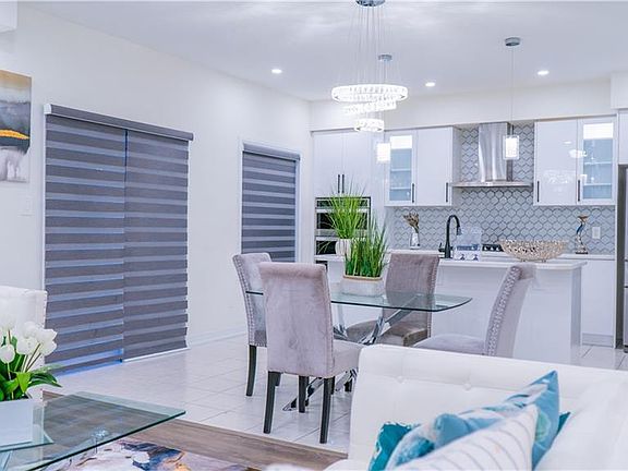 3rd image of 18 Brewis St