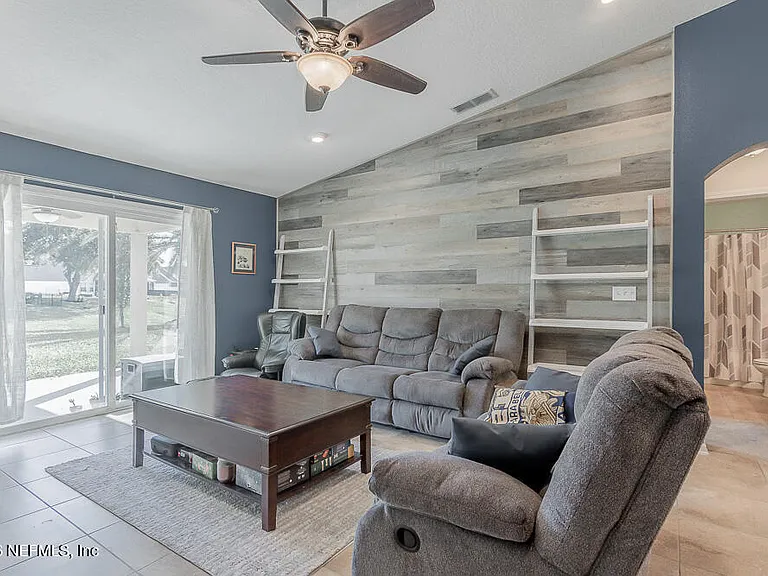 13328 Smithwick Ln — Photo 14