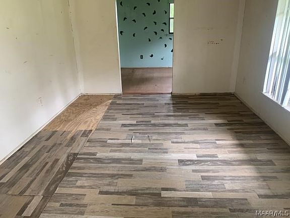 2nd image of 2985 Cantelou Rd