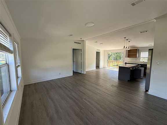 4th image of 19036 BREWER ROAD
