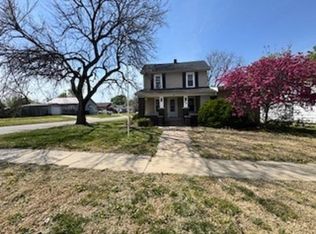 319 S Topeka St, El Dorado, KS 67042