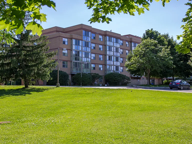 400 Crossland Gate — Photo 15