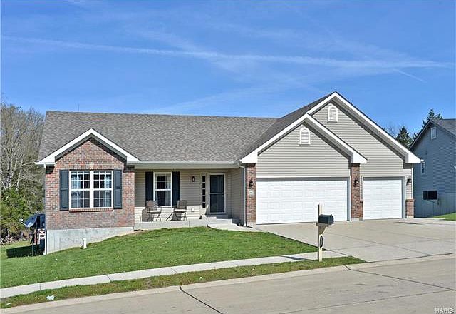 1st image of 1467 Saint Charles Dr