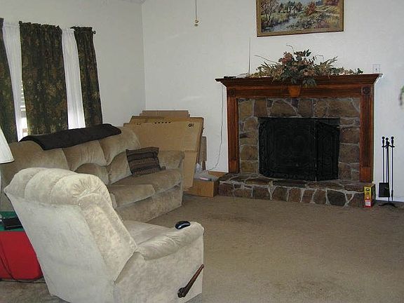3rd image of 280 Sundown Dr