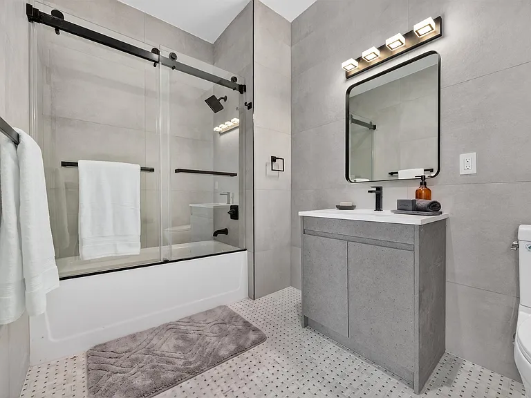 300 Washington St #6I — Photo 4