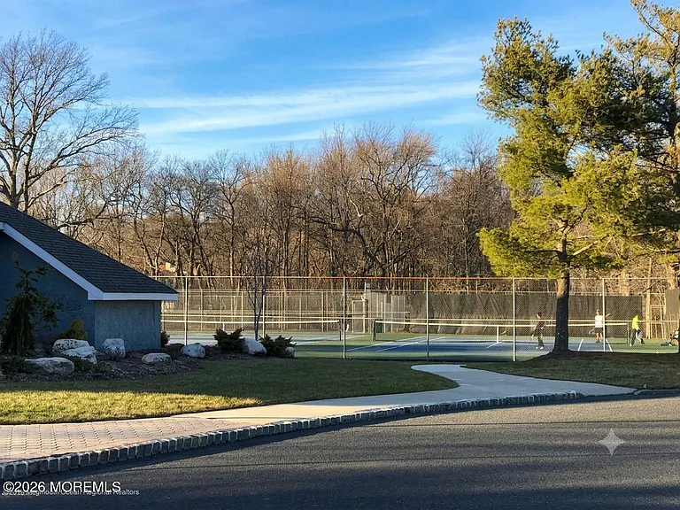 349 Yorkshire Pl — Photo 19