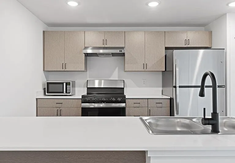 East Line Apartments — Photo 2