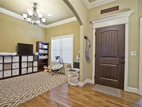 5th image of 5605 S 63rd St