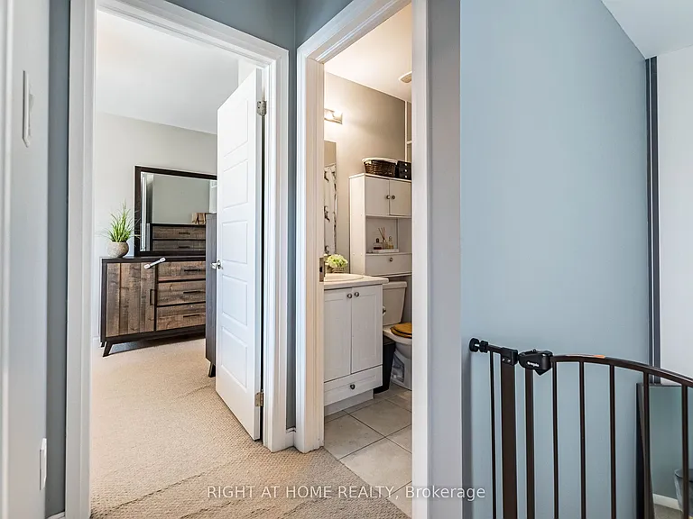 165 Hampshire Way #61 — Photo 28