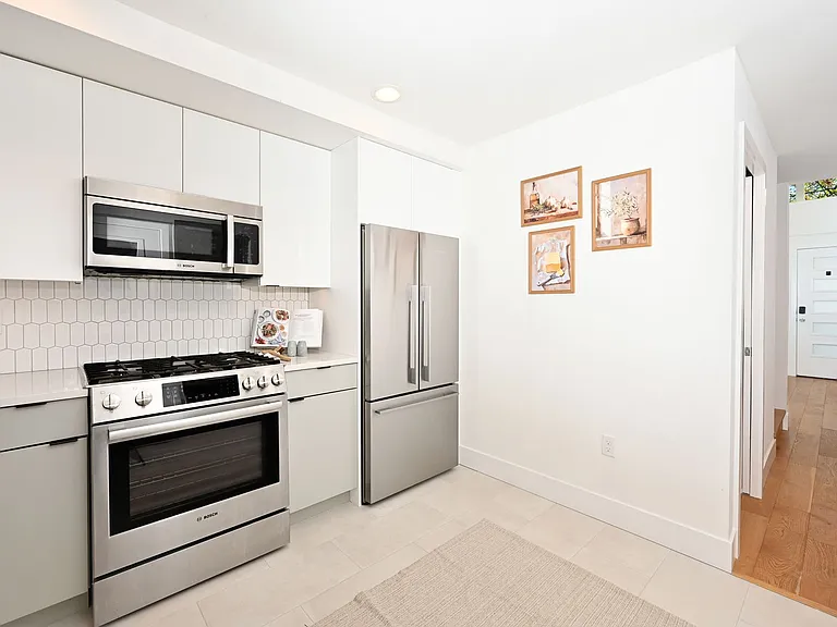 2108 E James St #A — Photo 8
