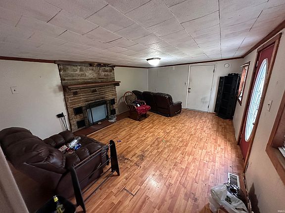 2nd image of 6088 W Adams St