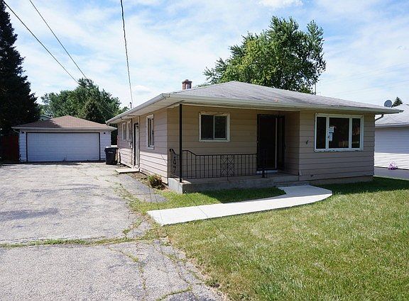 2nd image of 3123 21st Pl