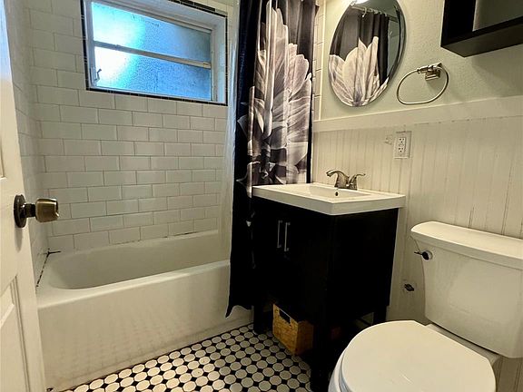 3rd image of 1212 S 26th Avenue