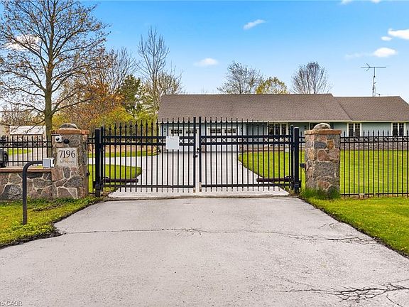 3rd image of 7196 McNiven Rd