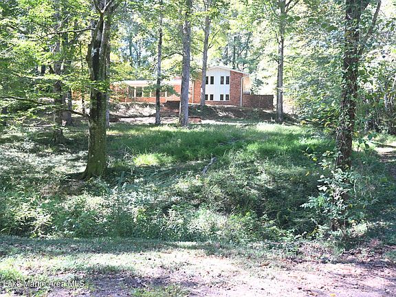 2nd image of 431 Sleepy Hollow Dr