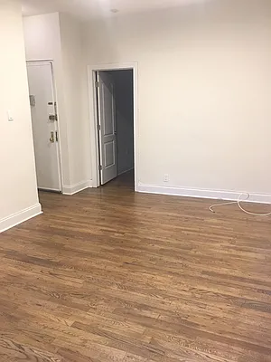Rented by Avenues Real Estate | media 8