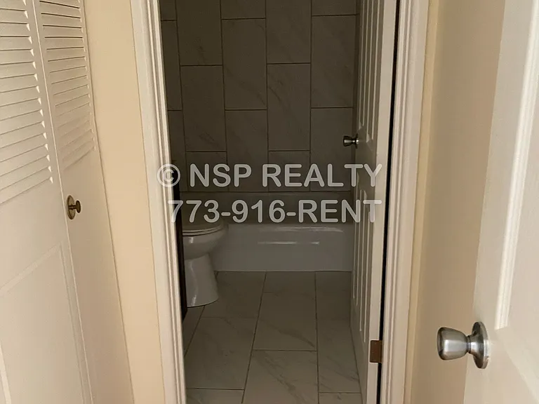 5820-3 N Sheridan Rd #408 — Photo 4