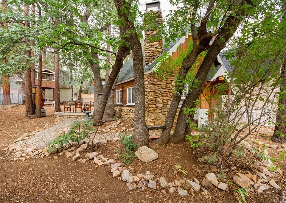 2nd image of 632 Spruce Ln