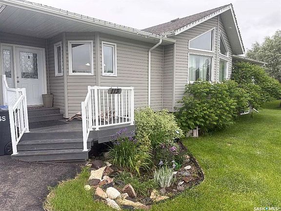 5th image of 113 Basken STREET