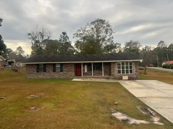 1802 Marion Dr, Tifton, GA 31794