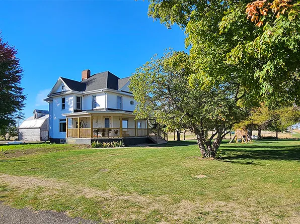 17643-2100 East St, Princeton, IL 61356