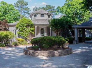 1014 Lake Winds Dr, Hoover, AL 35244