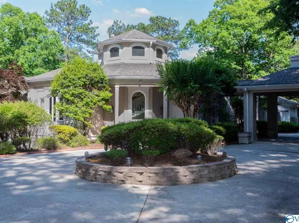 1014 Lake Winds Dr, Hoover, AL 35244