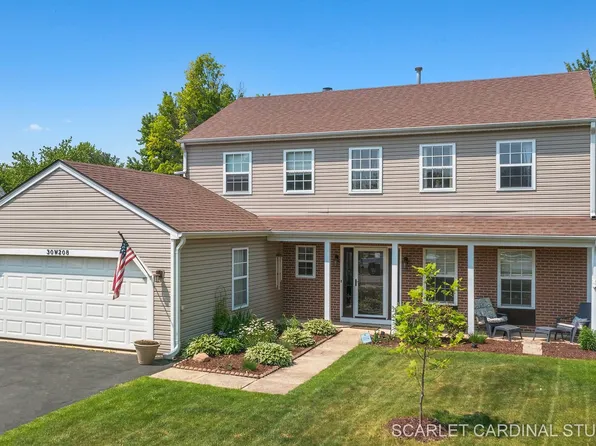 30W208 Oxford Dr, Warrenville, IL 60555