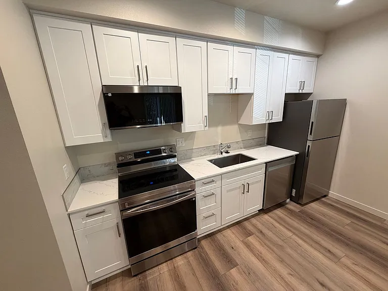 Lincoln St. Apartments — Photo 35