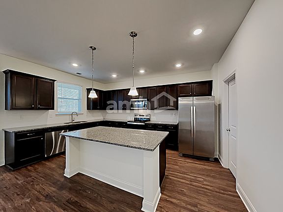 5th image of 2137 Laurel Village Cir