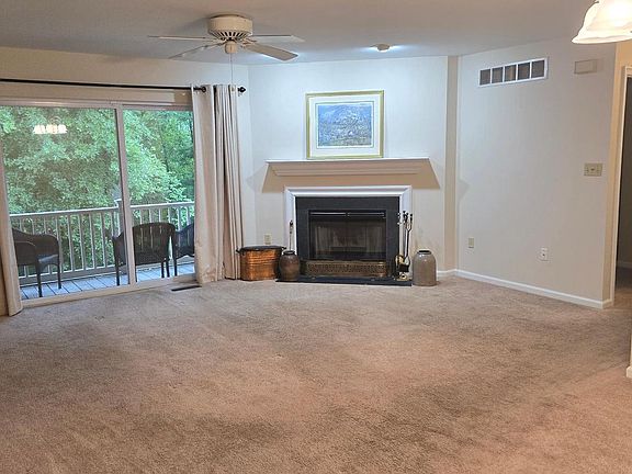 5th image of 705 Eaton Ct