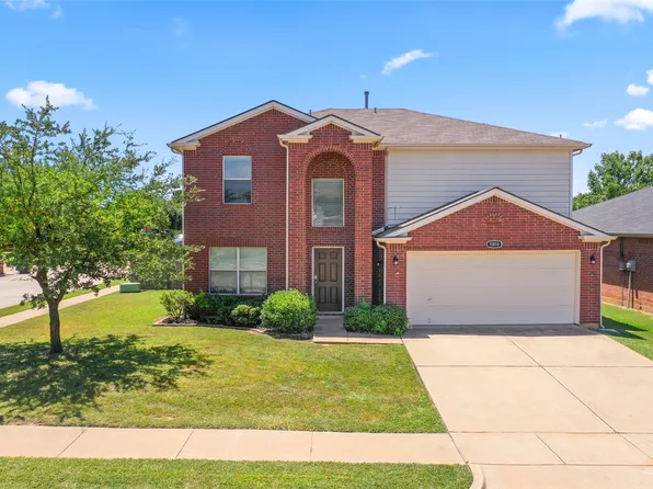 1816 Two Hawks Dr, Fort Worth, TX 76131