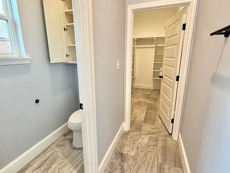1033 Stagecoach Bnd — Photo 10