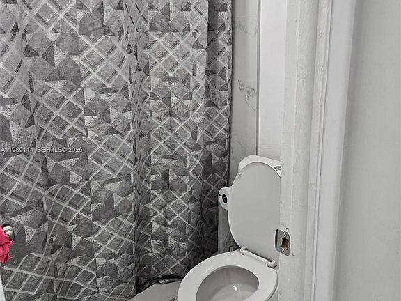 5th image of 6195 Rock Island Rd APT 409