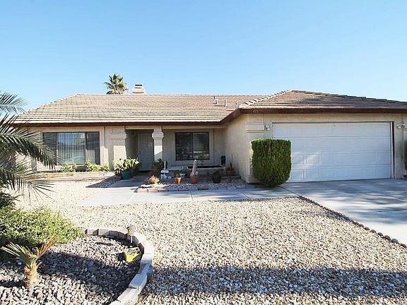 3rd image of 475 Stanford Dr