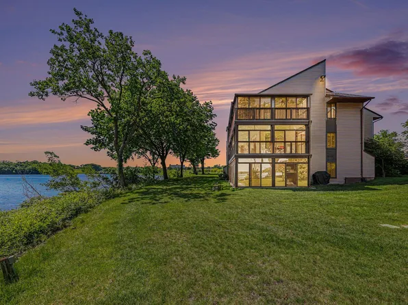 550 Cliffs Dr APT 301C, Ypsilanti, MI 48198