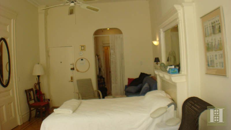 1st image of 305 W 89th St APT 1F