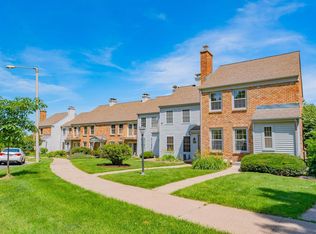 6904 Old Sauk Ct, Madison, WI 53717